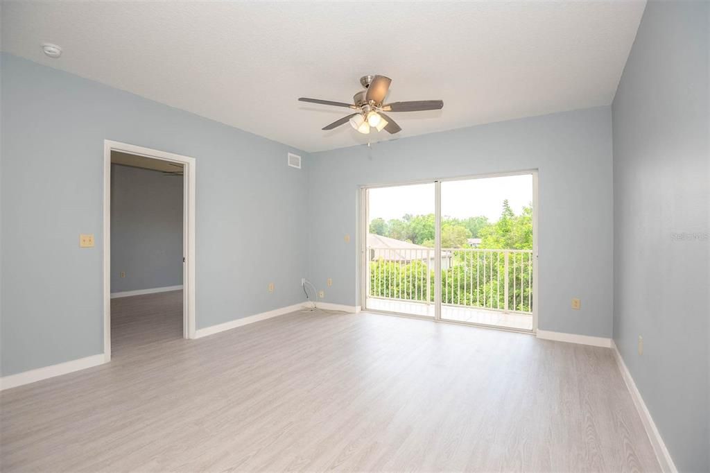 For Sale: $108,500 (2 beds, 2 baths, 1010 Square Feet)