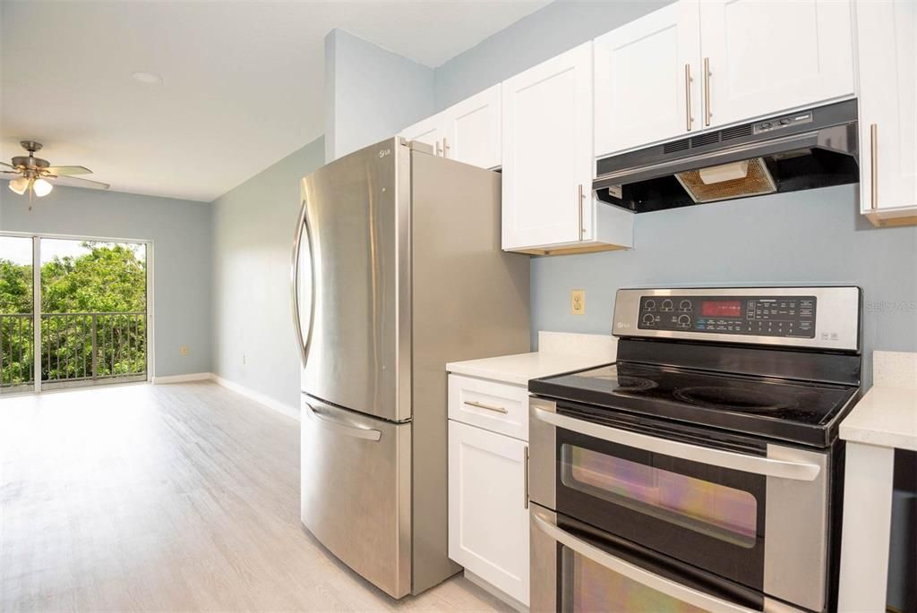 For Sale: $108,500 (2 beds, 2 baths, 1010 Square Feet)