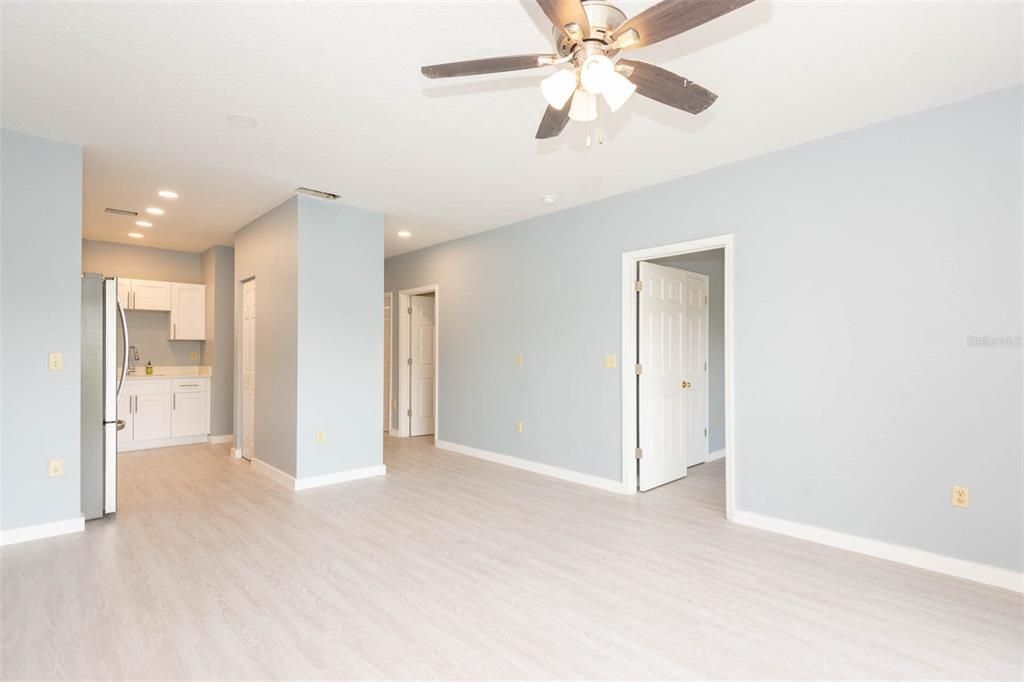 For Sale: $108,500 (2 beds, 2 baths, 1010 Square Feet)