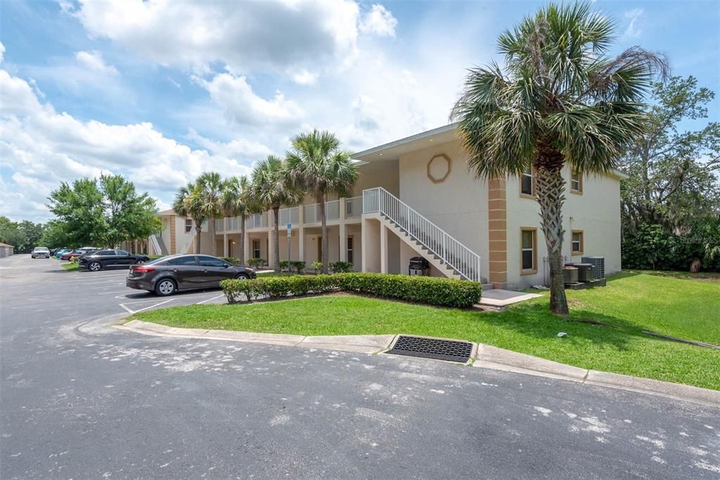 For Sale: $108,500 (2 beds, 2 baths, 1010 Square Feet)