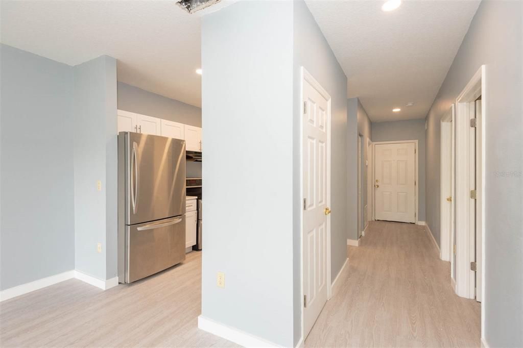 For Sale: $108,500 (2 beds, 2 baths, 1010 Square Feet)