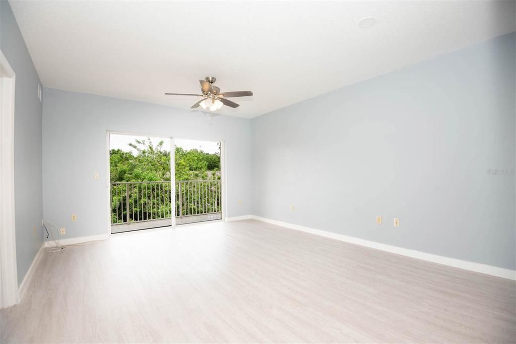 For Sale: $108,500 (2 beds, 2 baths, 1010 Square Feet)