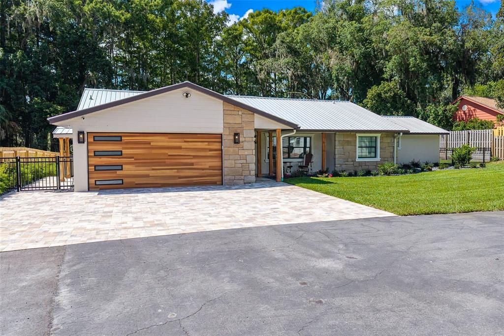 Недавно продано: $849,900 (4 спален, 3 ванн, 2705 Квадратных фут)