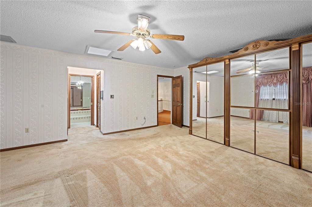 На продажу: $839,500 (5 спален, 4 ванн, 4364 Квадратных фут)