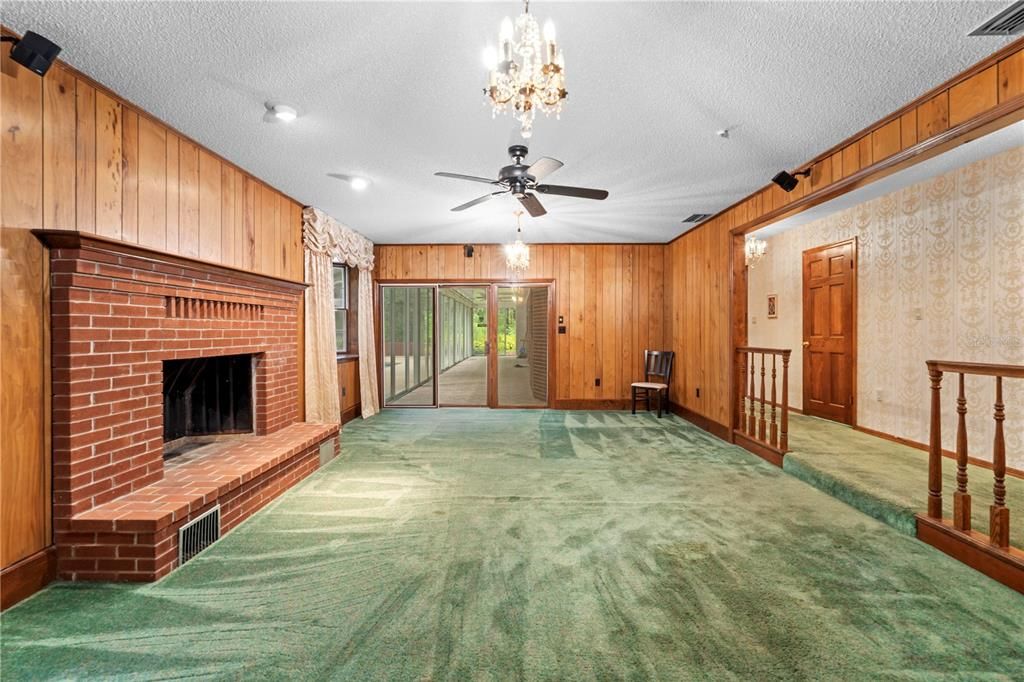 На продажу: $839,500 (5 спален, 4 ванн, 4364 Квадратных фут)