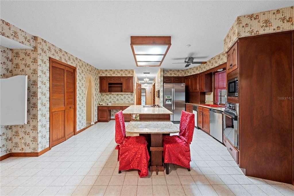 На продажу: $839,500 (5 спален, 4 ванн, 4364 Квадратных фут)