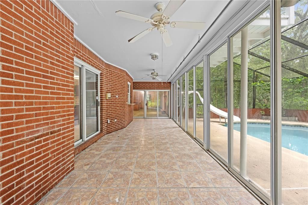 На продажу: $839,500 (5 спален, 4 ванн, 4364 Квадратных фут)