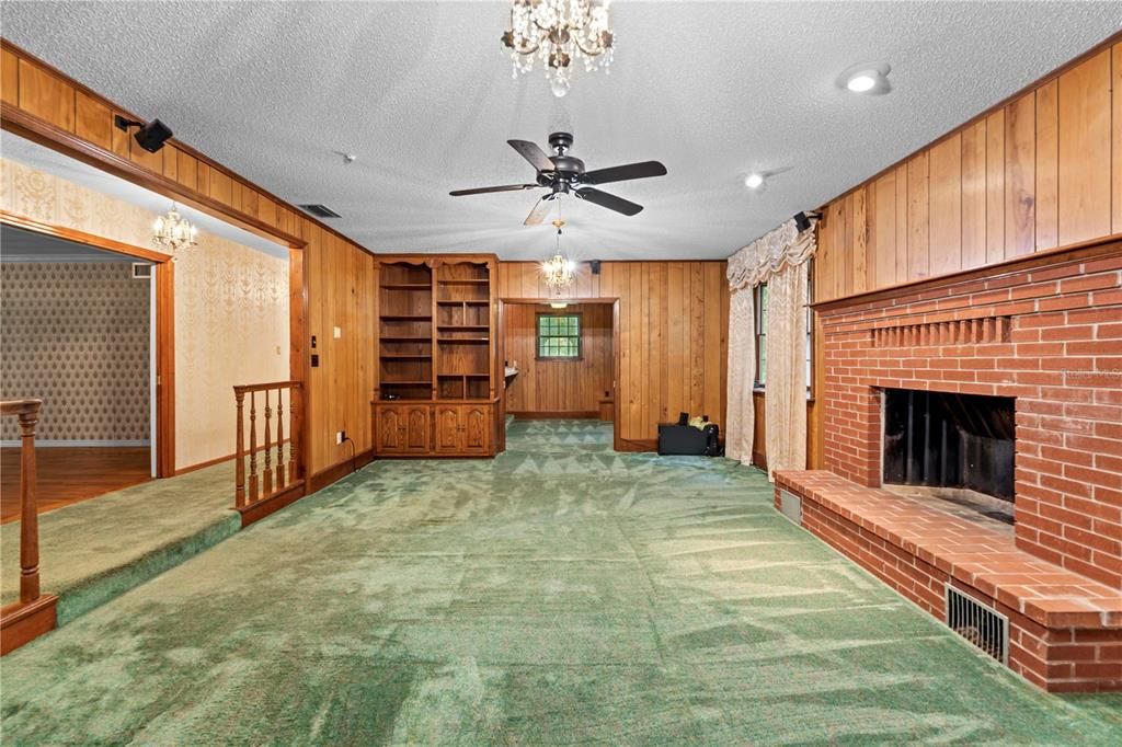 На продажу: $839,500 (5 спален, 4 ванн, 4364 Квадратных фут)