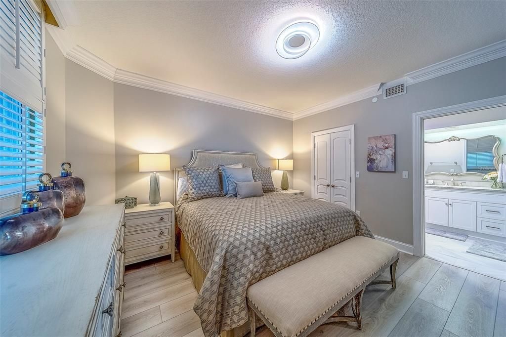 For Sale: $2,299,000 (3 beds, 3 baths, 2343 Square Feet)