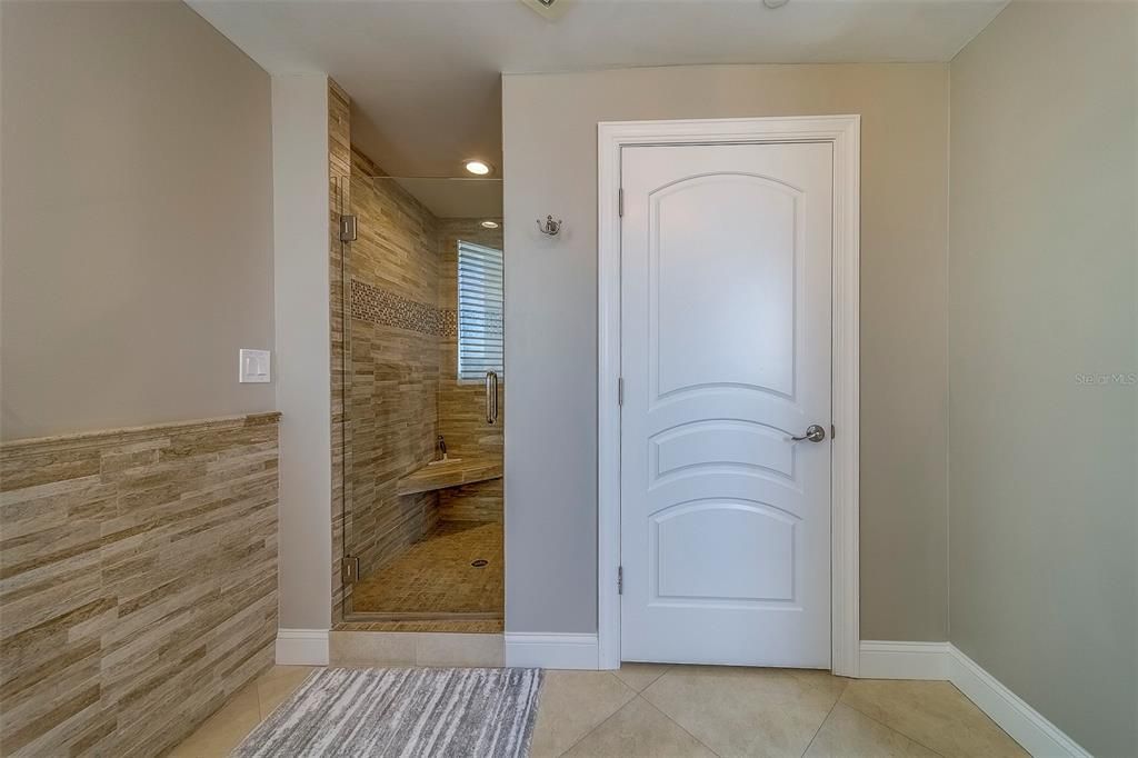 For Sale: $2,299,000 (3 beds, 3 baths, 2343 Square Feet)