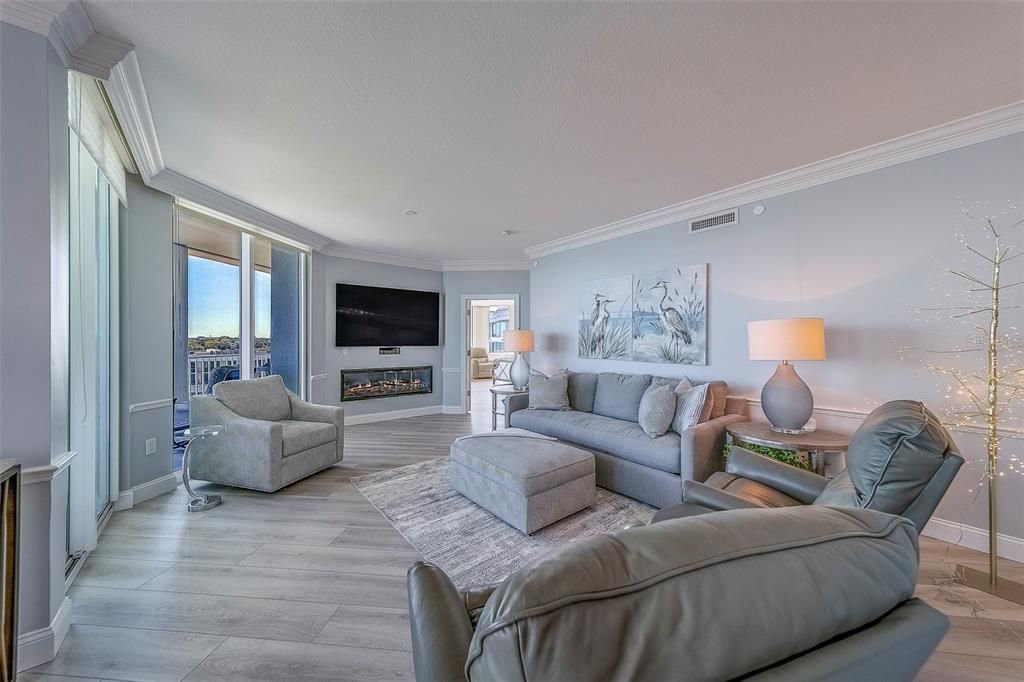 For Sale: $2,299,000 (3 beds, 3 baths, 2343 Square Feet)