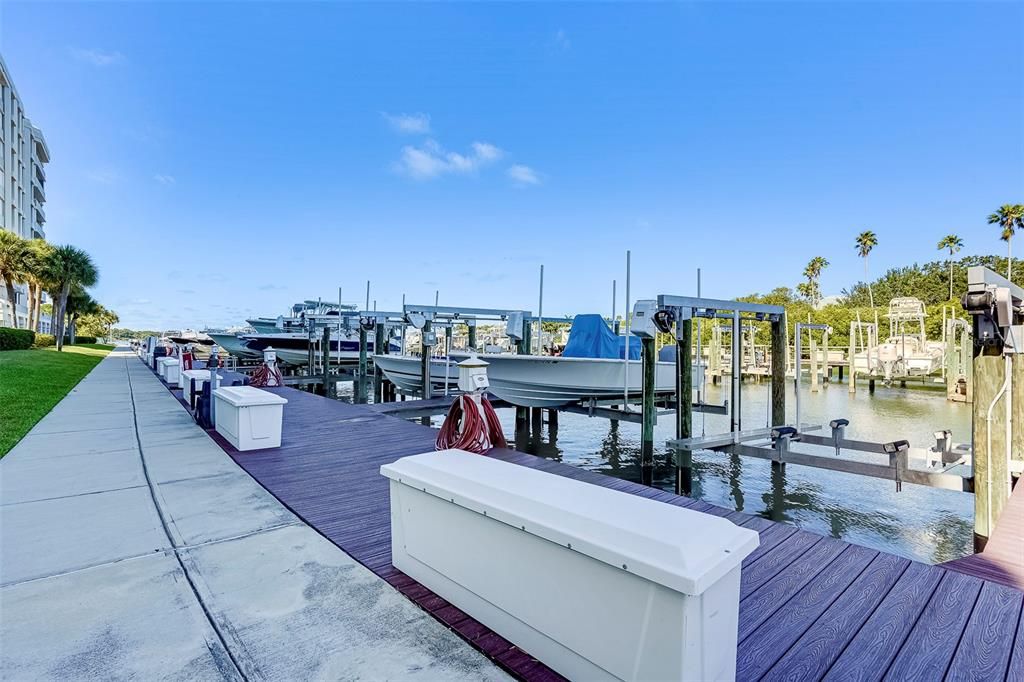 For Sale: $2,299,000 (3 beds, 3 baths, 2343 Square Feet)