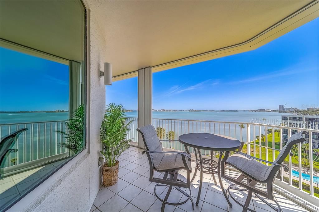 For Sale: $2,299,000 (3 beds, 3 baths, 2343 Square Feet)