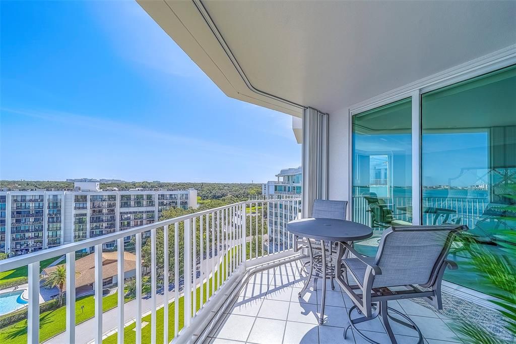 For Sale: $2,299,000 (3 beds, 3 baths, 2343 Square Feet)