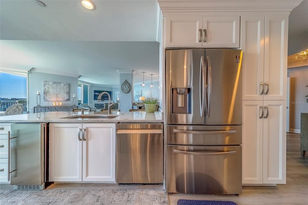 For Sale: $2,299,000 (3 beds, 3 baths, 2343 Square Feet)