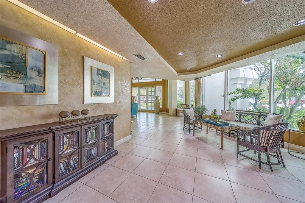 For Sale: $2,299,000 (3 beds, 3 baths, 2343 Square Feet)