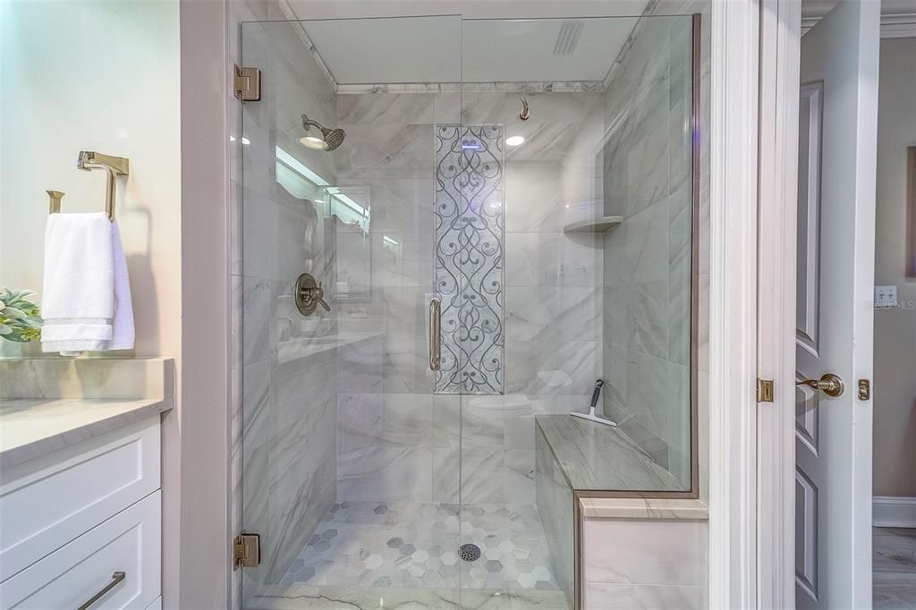 For Sale: $2,299,000 (3 beds, 3 baths, 2343 Square Feet)