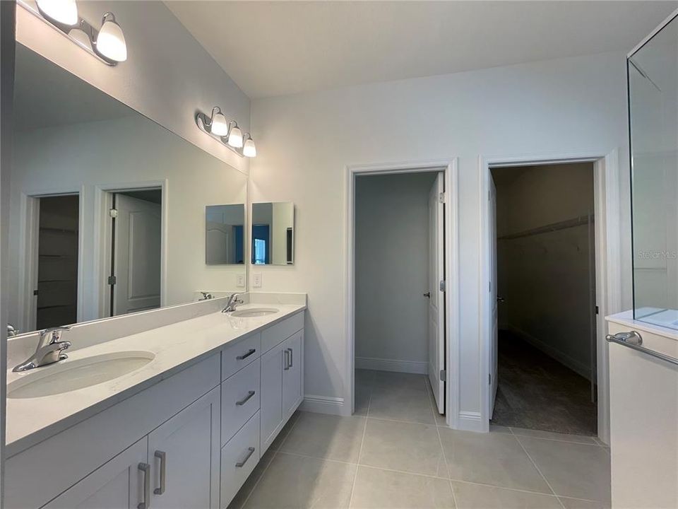 For Rent: $4,200 (4 beds, 2 baths, 3176 Square Feet)