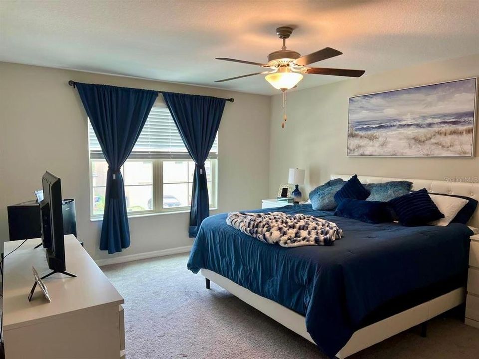 В аренду: $3,300 (6 спален, 3 ванн, 2589 Квадратных фут)