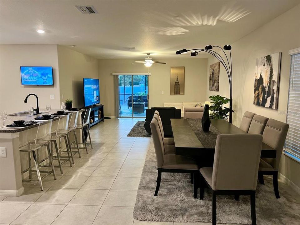 В аренду: $3,300 (6 спален, 3 ванн, 2589 Квадратных фут)