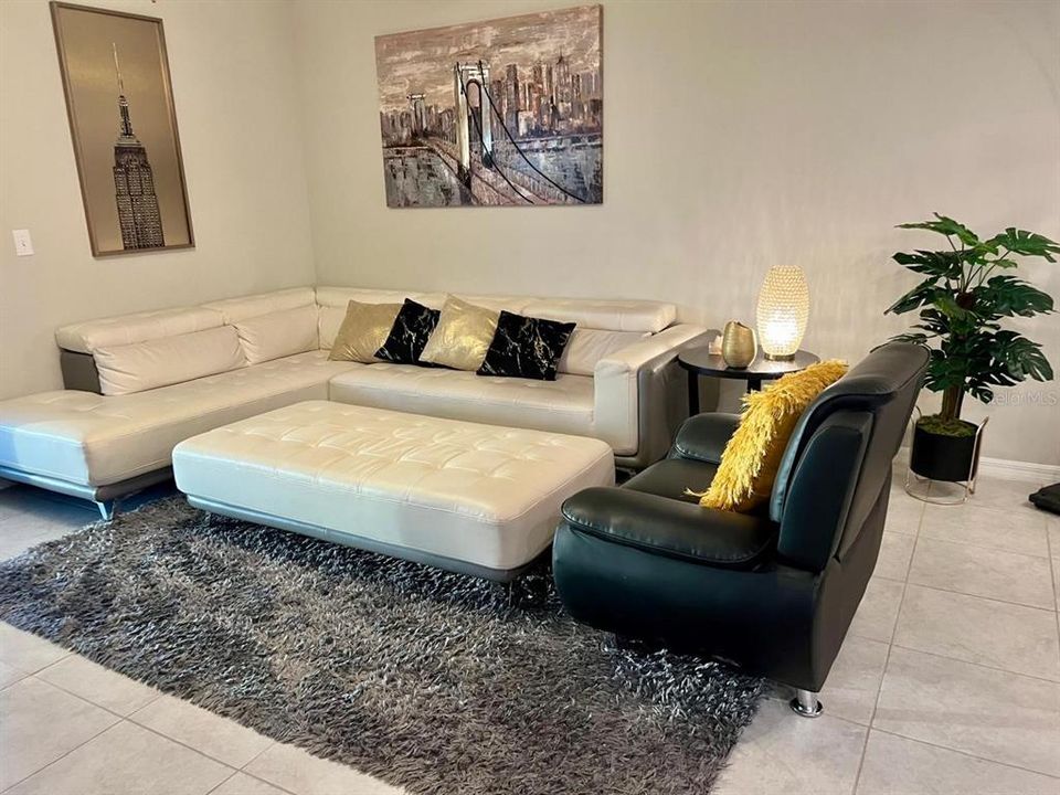 В аренду: $3,300 (6 спален, 3 ванн, 2589 Квадратных фут)