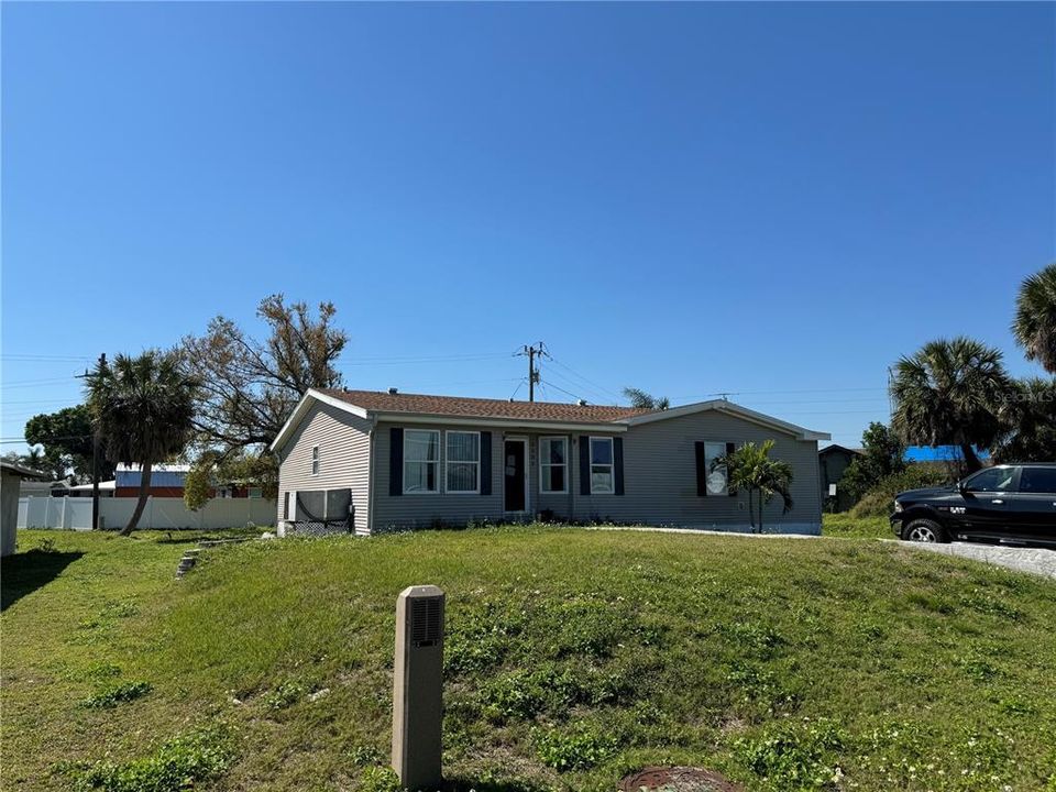 Activo con contrato: $104,900 (3 camas, 2 baños, 1908 Pies cuadrados)