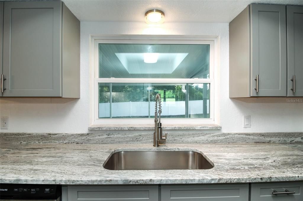 Active With Contract: $270,000 (3 beds, 2 baths, 1556 Square Feet)