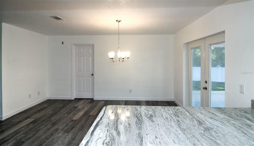 Active With Contract: $270,000 (3 beds, 2 baths, 1556 Square Feet)