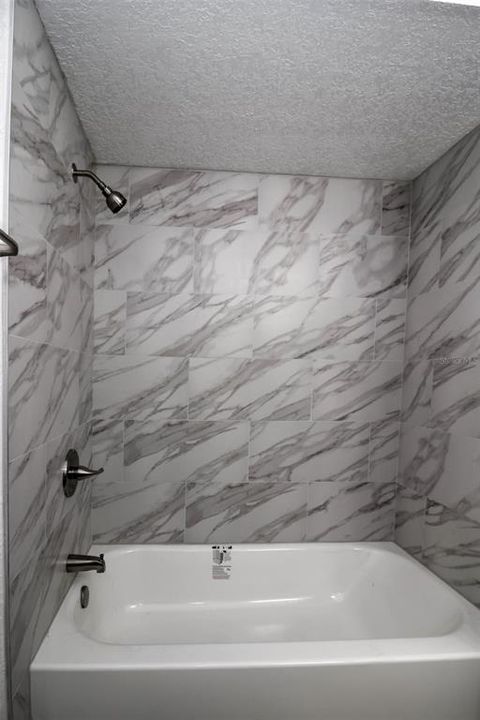 Active With Contract: $270,000 (3 beds, 2 baths, 1556 Square Feet)