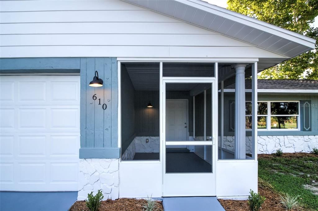 Active With Contract: $270,000 (3 beds, 2 baths, 1556 Square Feet)