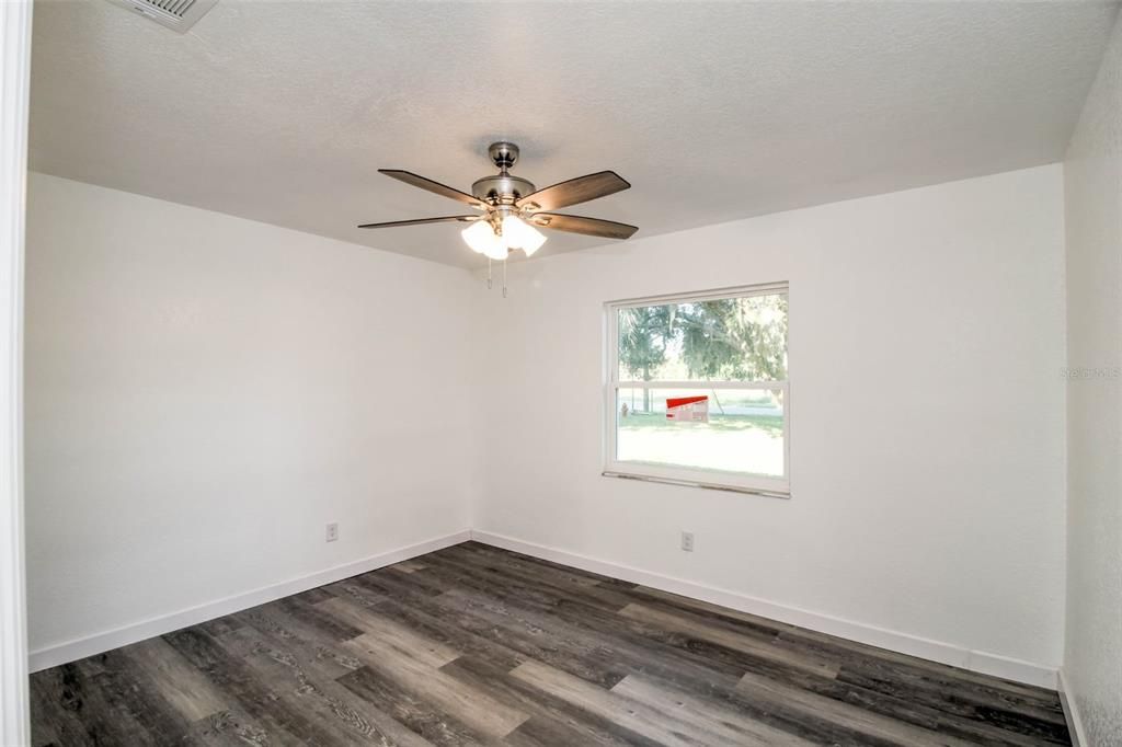 Active With Contract: $270,000 (3 beds, 2 baths, 1556 Square Feet)