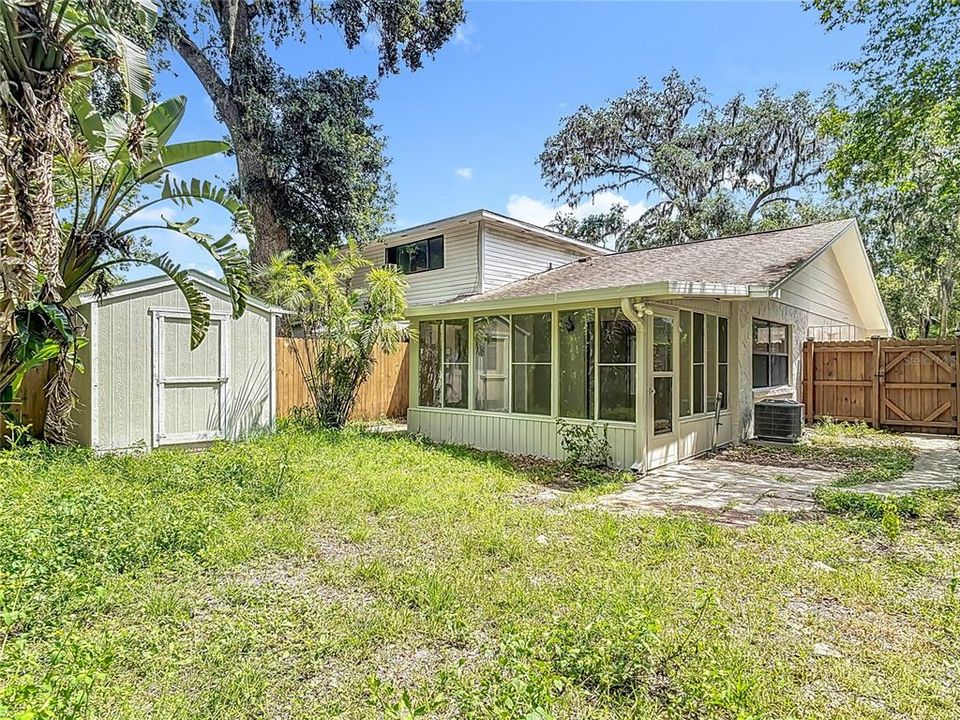 Active With Contract: $186,000 (2 beds, 2 baths, 1032 Square Feet)