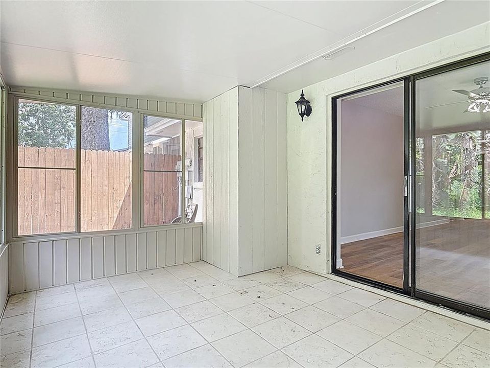 Active With Contract: $186,000 (2 beds, 2 baths, 1032 Square Feet)