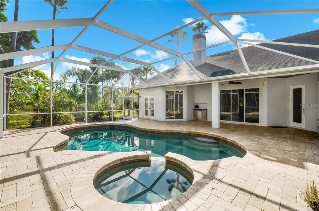 Под контрактом: $1,100,000 (3 спален, 2 ванн, 2582 Квадратных фут)