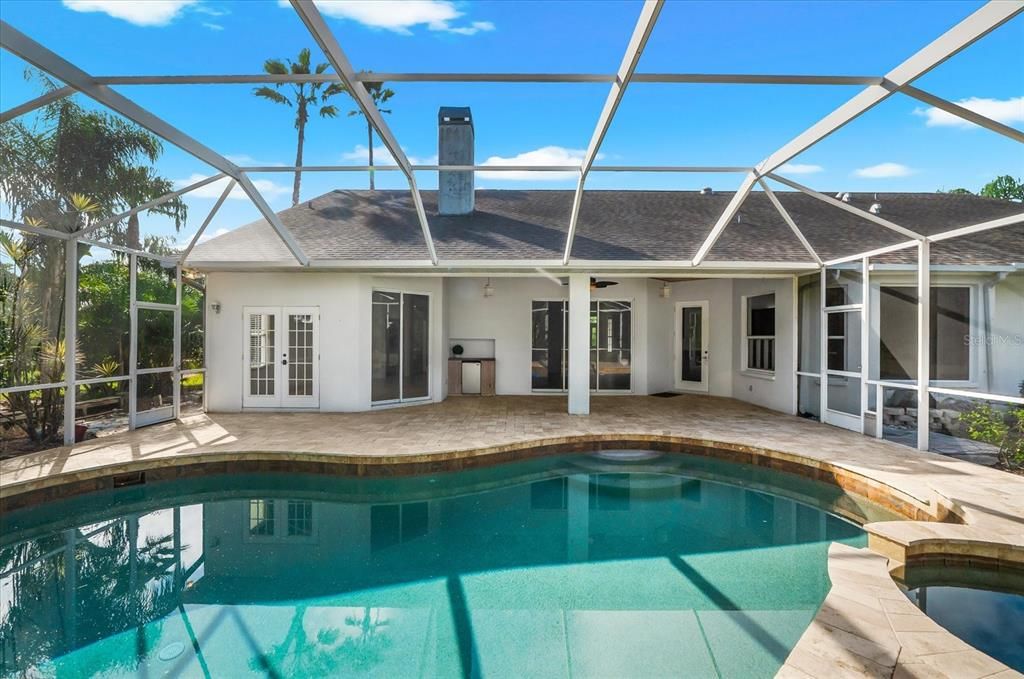 Под контрактом: $1,100,000 (3 спален, 2 ванн, 2582 Квадратных фут)