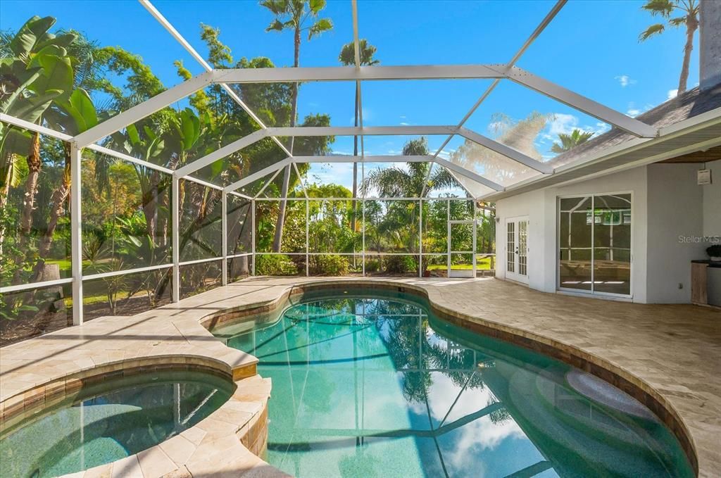 Под контрактом: $1,100,000 (3 спален, 2 ванн, 2582 Квадратных фут)