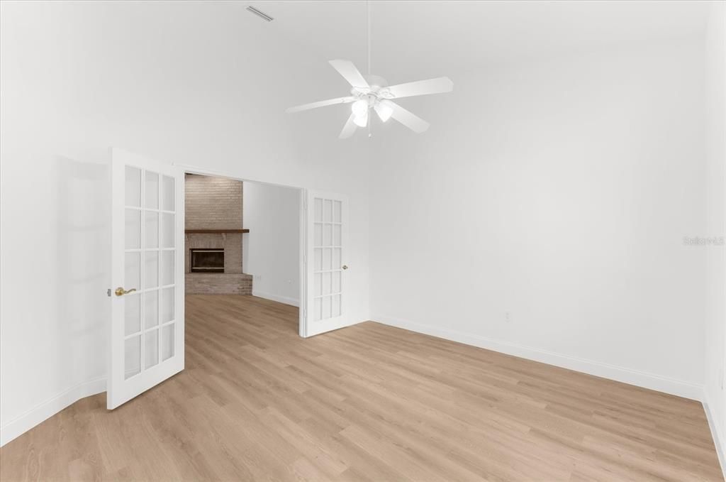 Под контрактом: $1,100,000 (3 спален, 2 ванн, 2582 Квадратных фут)