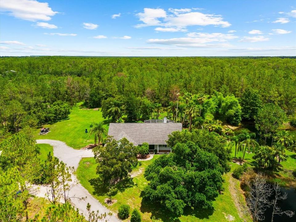 Под контрактом: $1,100,000 (3 спален, 2 ванн, 2582 Квадратных фут)