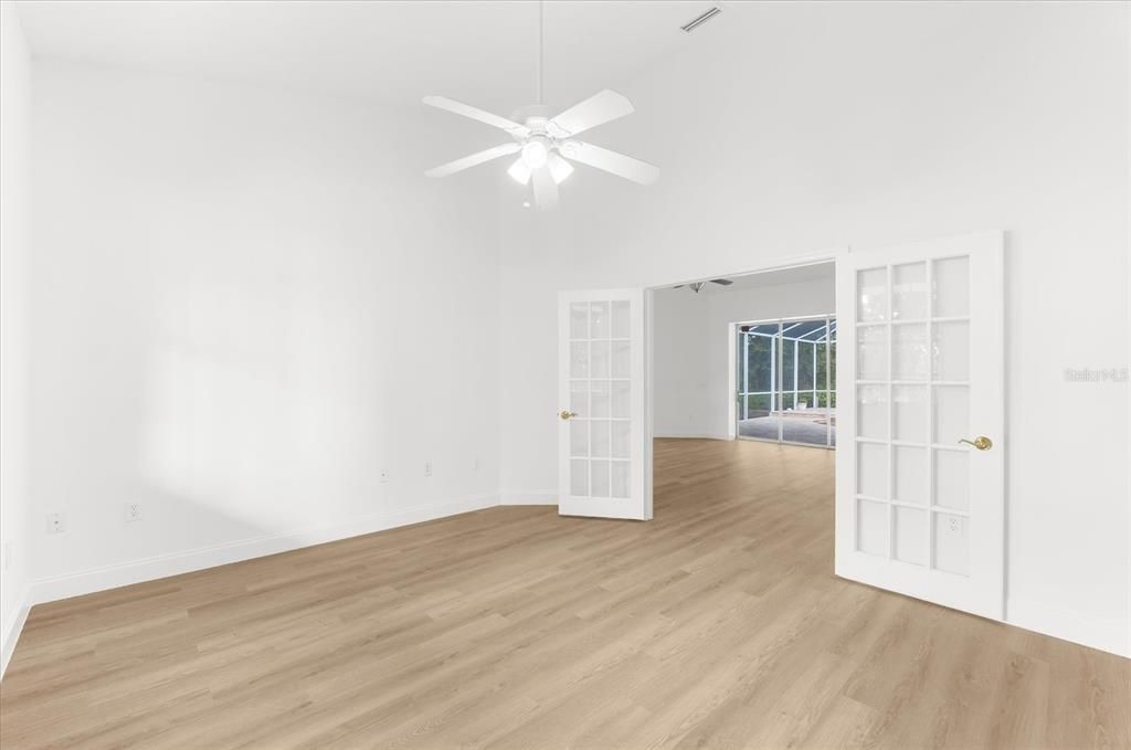 Под контрактом: $1,100,000 (3 спален, 2 ванн, 2582 Квадратных фут)