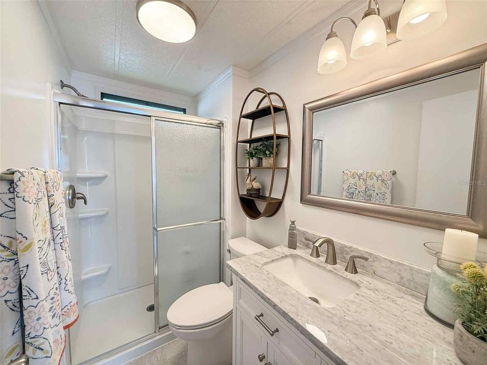 For Sale: $240,000 (2 beds, 2 baths, 1065 Square Feet)