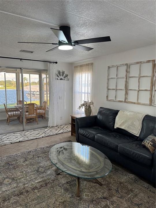 For Sale: $240,000 (2 beds, 2 baths, 1065 Square Feet)