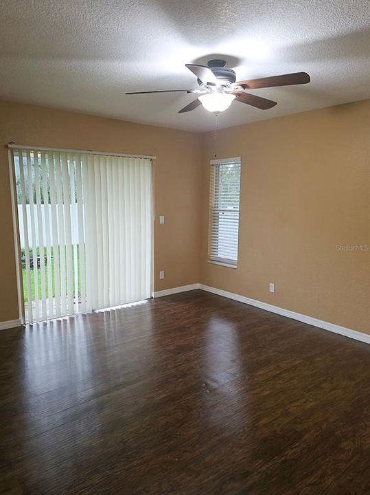 En Venta: $269,000 (3 camas, 2 baños, 1465 Pies cuadrados)