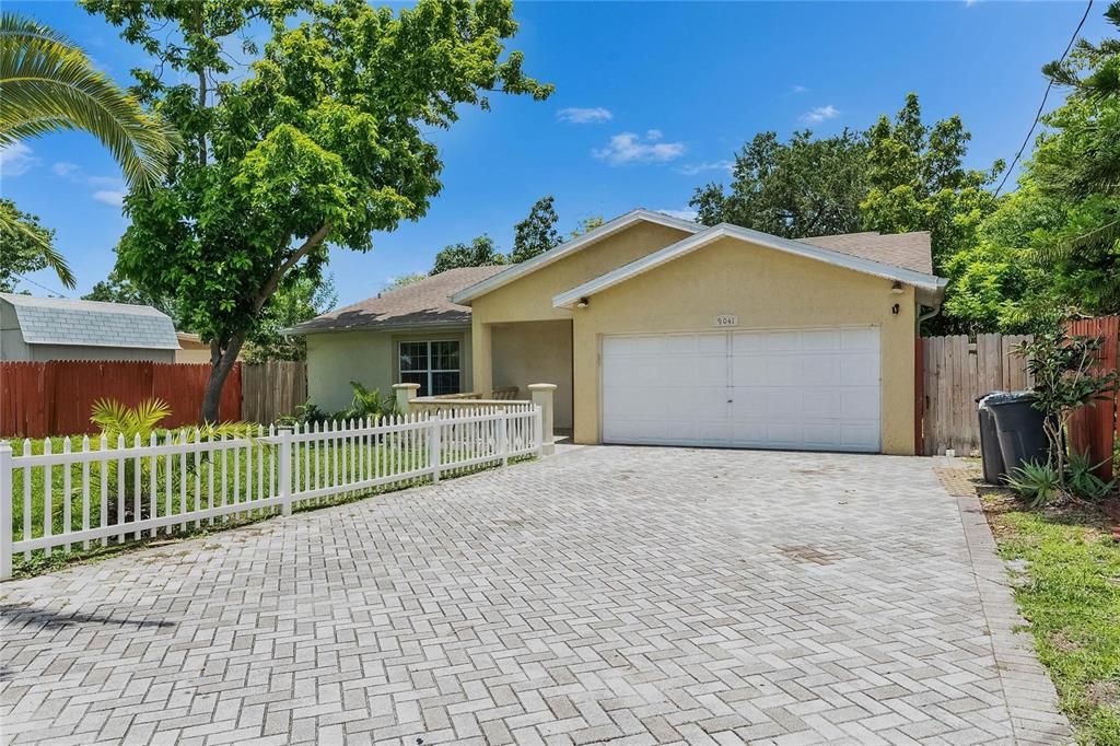 Recently Sold: $390,000 (3 beds, 3 baths, 1650 Square Feet)