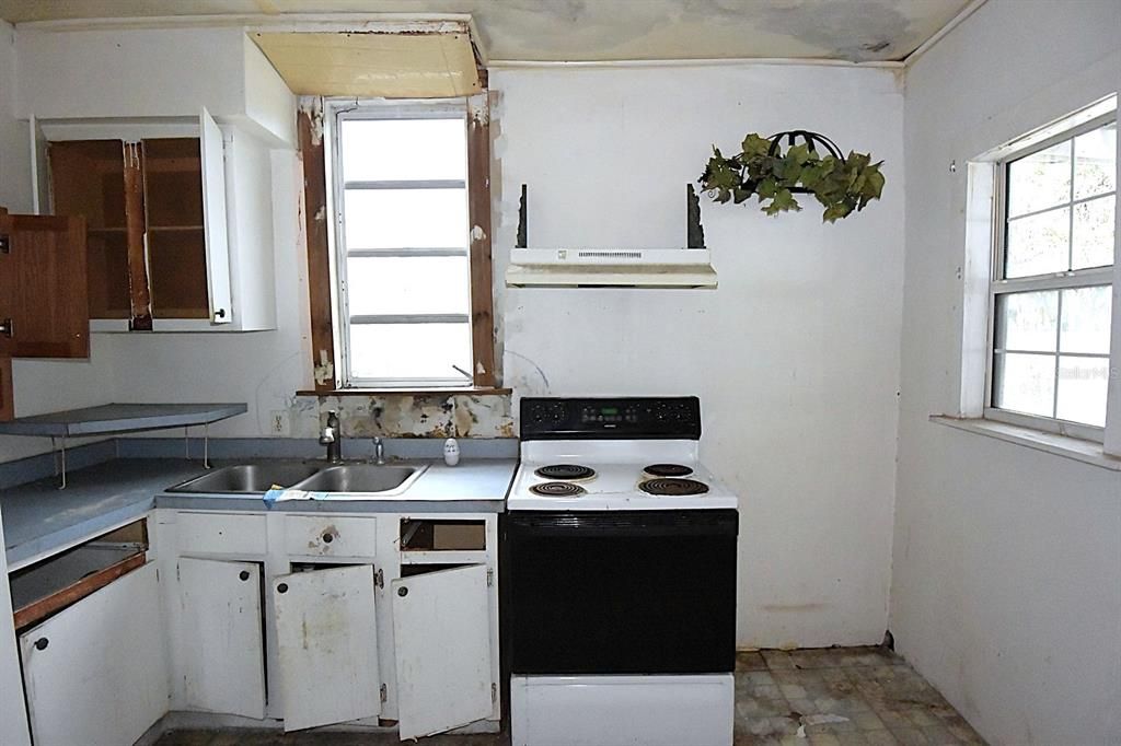 Activo con contrato: $74,900 (2 camas, 1 baños, 816 Pies cuadrados)