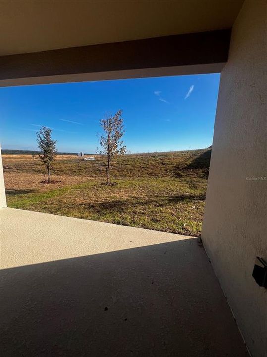 Под контрактом: $545,990 (4 спален, 2 ванн, 2100 Квадратных фут)