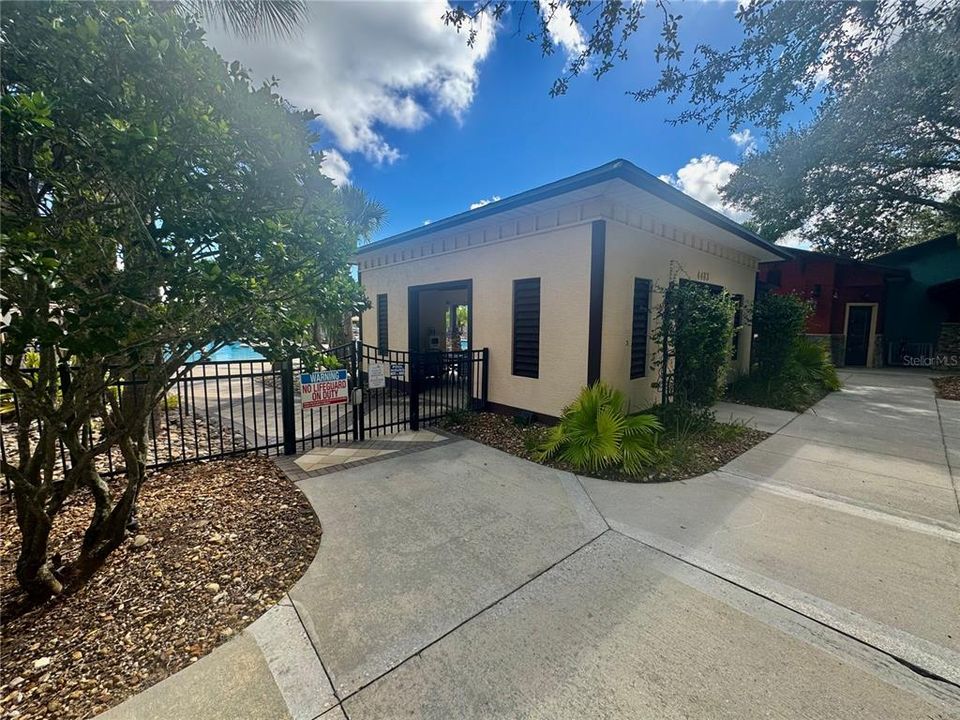 Active With Contract: $485,000 (3 beds, 2 baths, 2001 Square Feet)