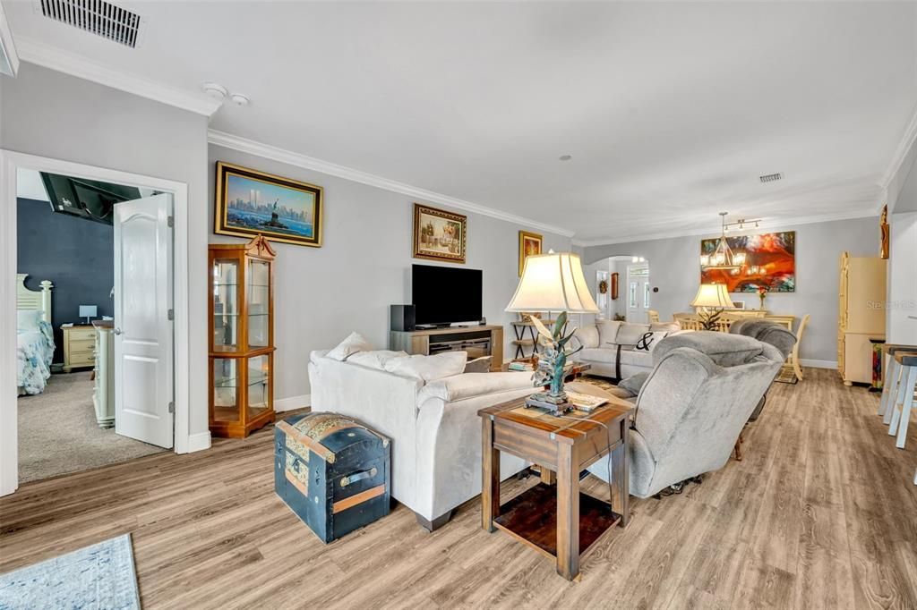 Active With Contract: $485,000 (3 beds, 2 baths, 2001 Square Feet)