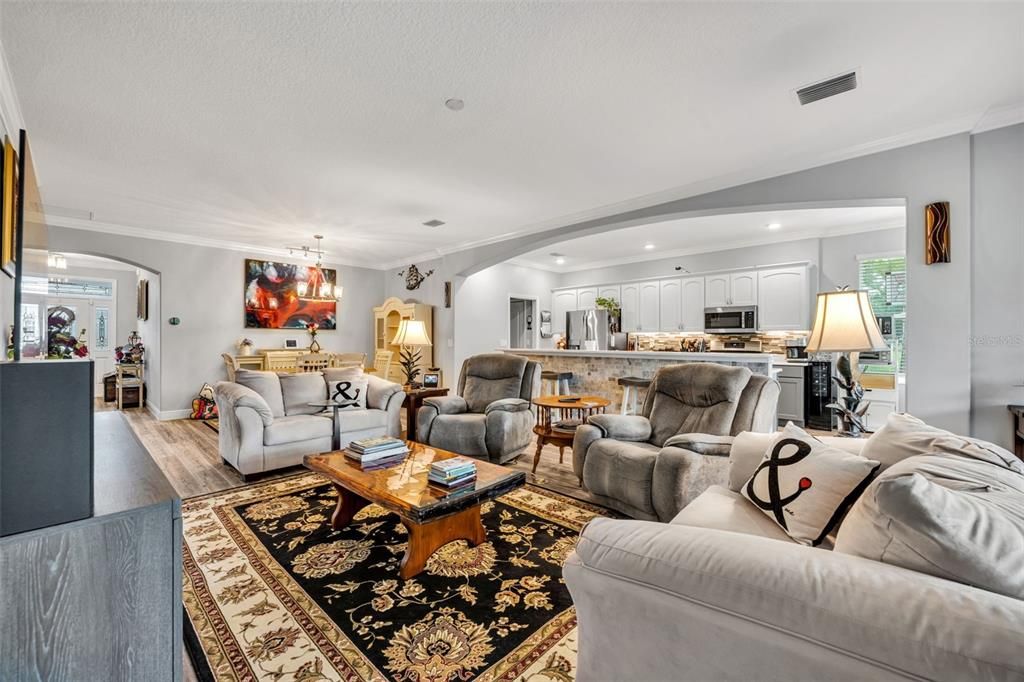 Active With Contract: $485,000 (3 beds, 2 baths, 2001 Square Feet)