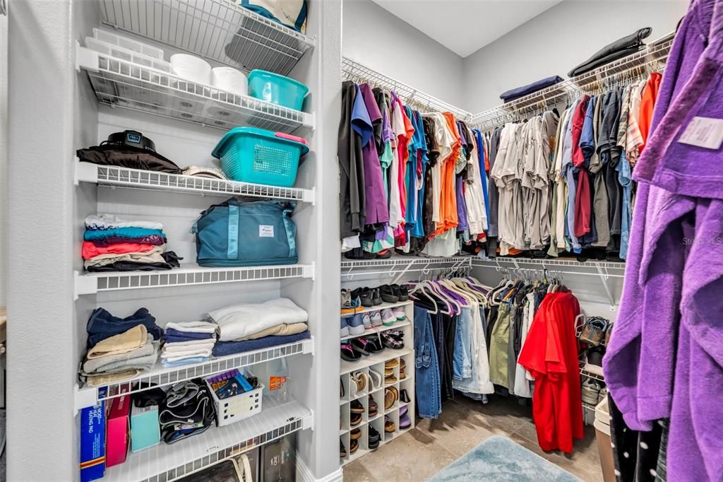 Active With Contract: $485,000 (3 beds, 2 baths, 2001 Square Feet)