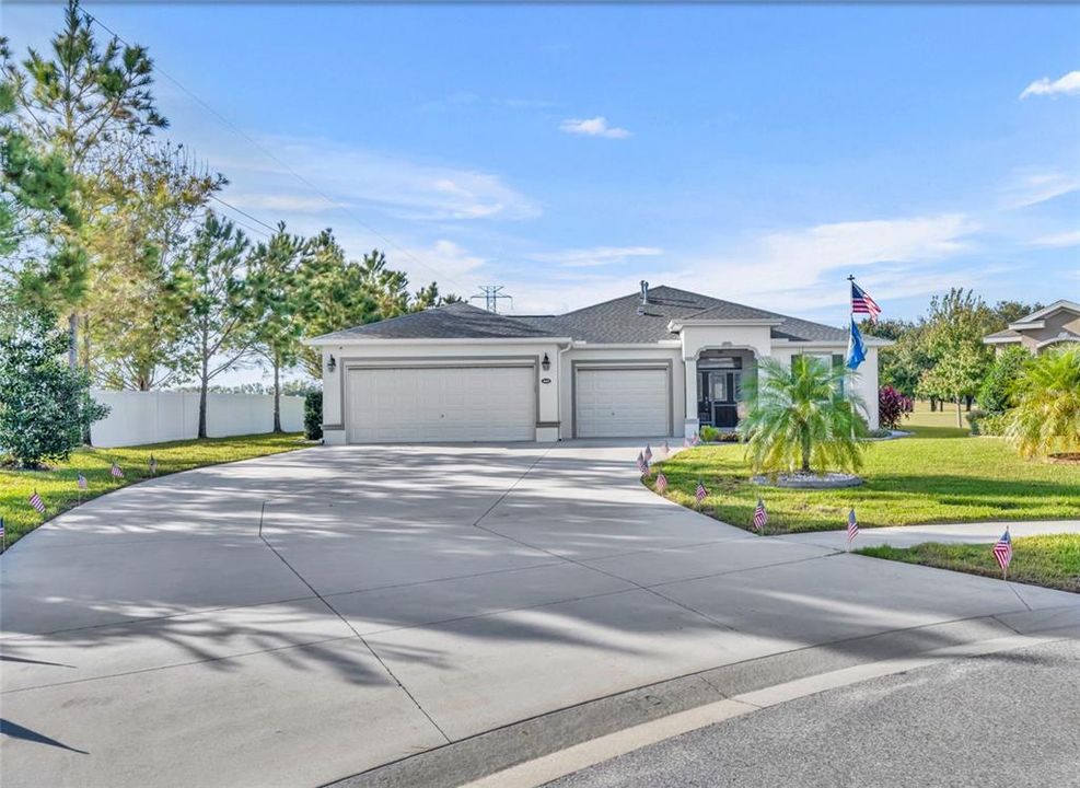 Active With Contract: $485,000 (3 beds, 2 baths, 2001 Square Feet)